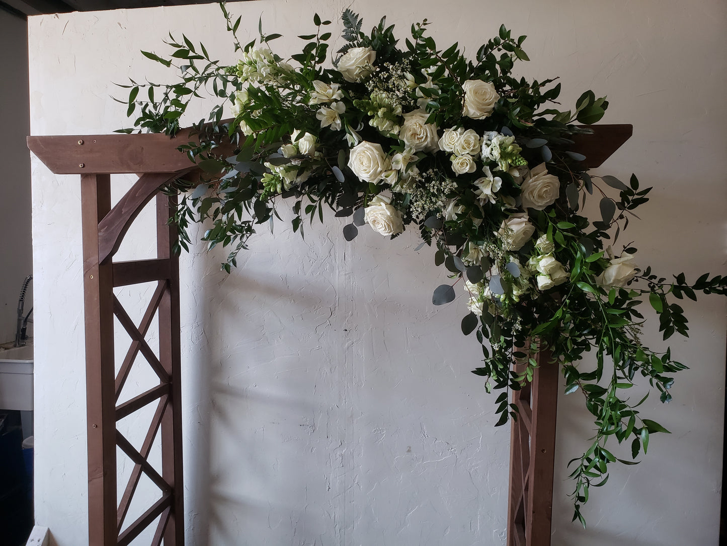 Arbor Decor-Cream & White